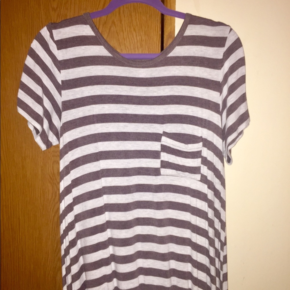 Medium LuLaRoe Carly dress. Perfect for fall!